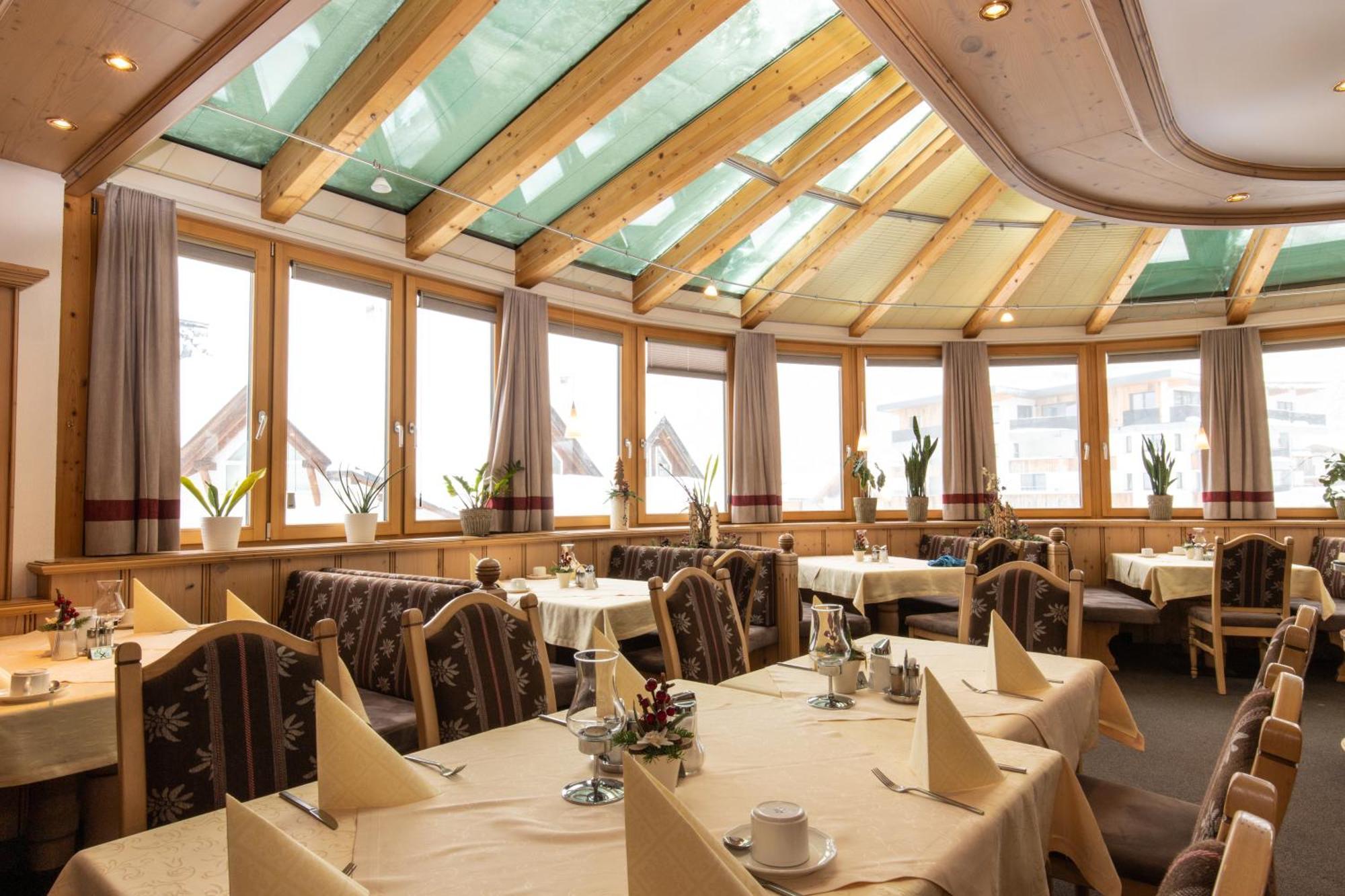 Hotel Garni Monte Bianco Ischgl Buitenkant foto