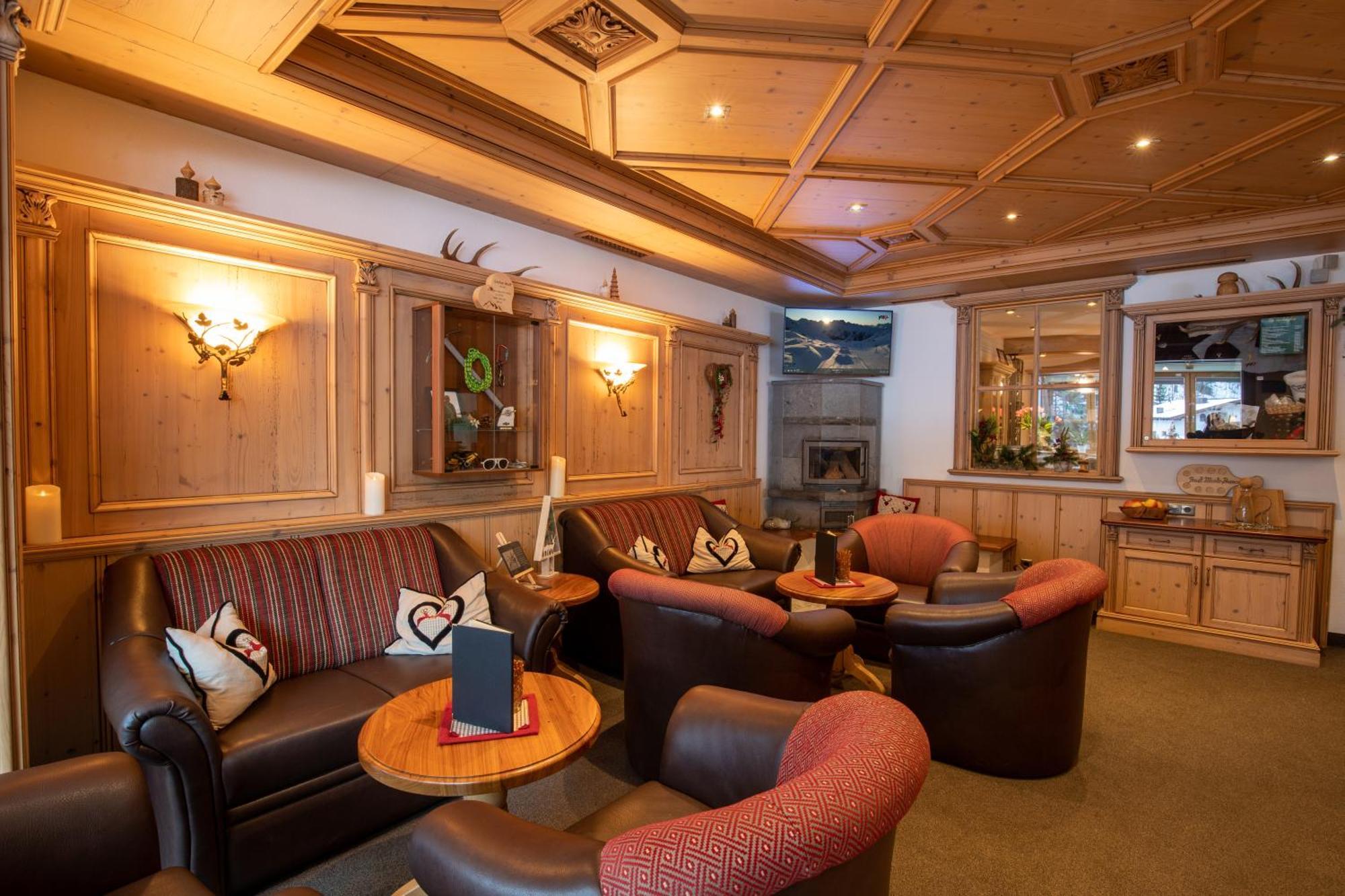 Hotel Garni Monte Bianco Ischgl Buitenkant foto