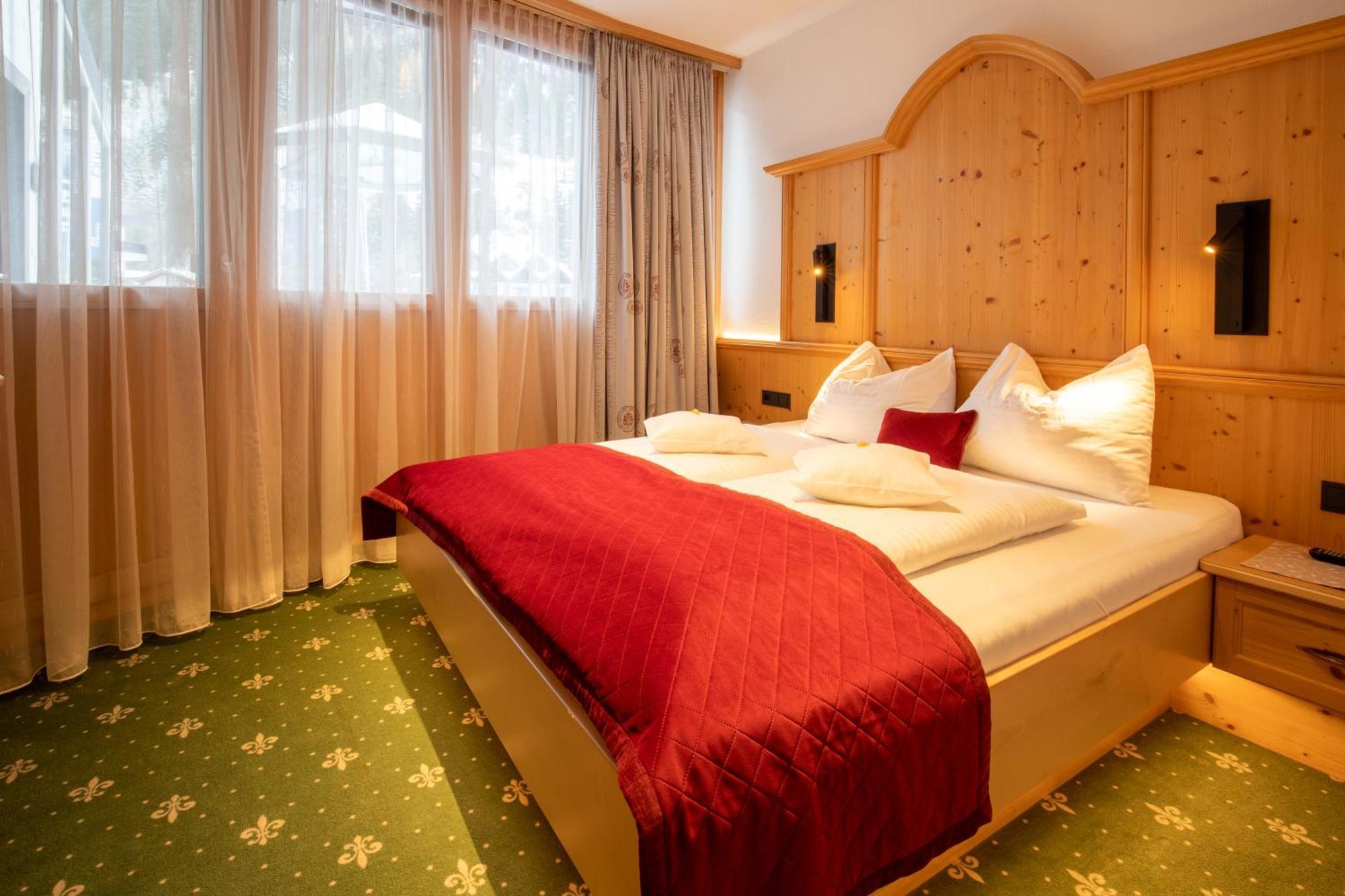 Hotel Garni Monte Bianco Ischgl Buitenkant foto